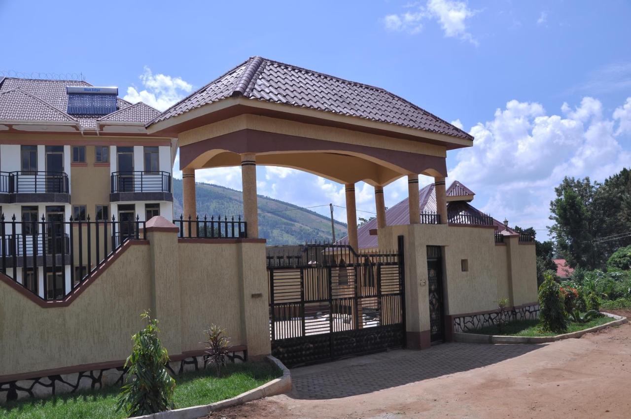 Golden View Hotel Ibanda Bagian luar foto