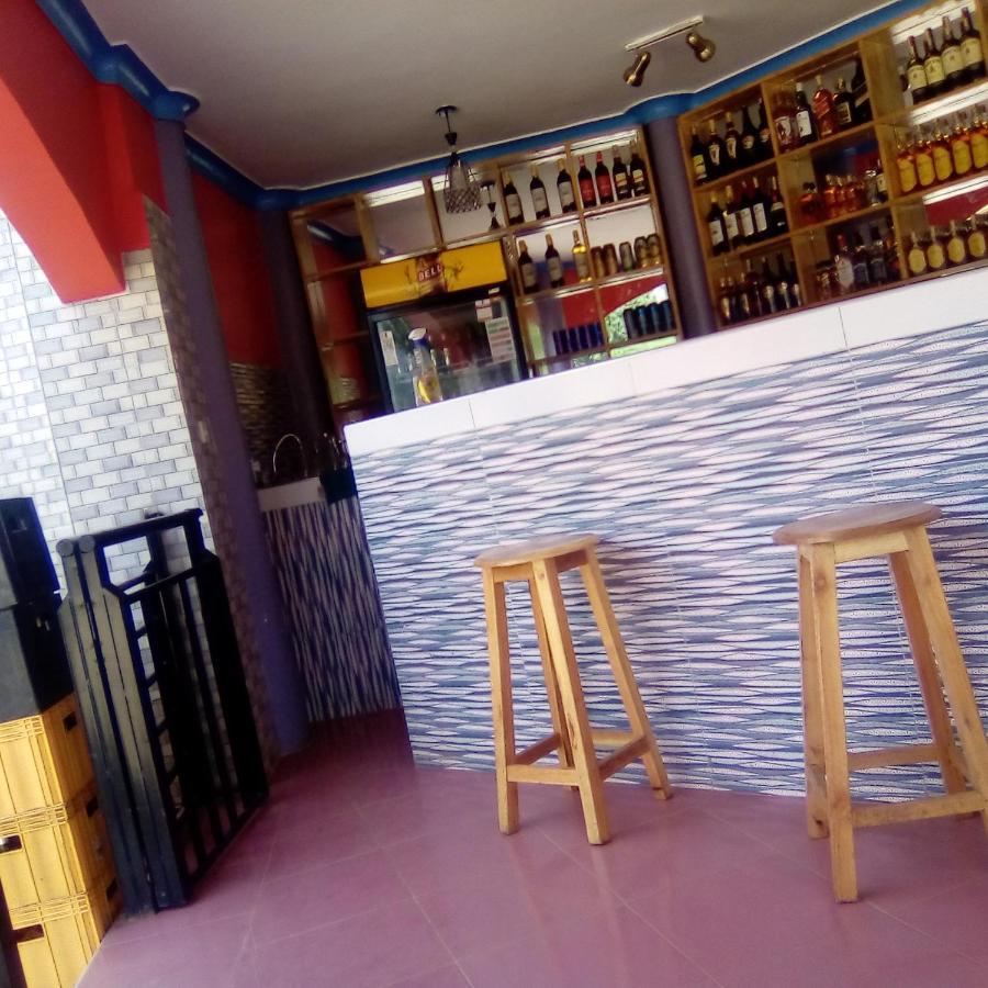 Golden View Hotel Ibanda Bagian luar foto