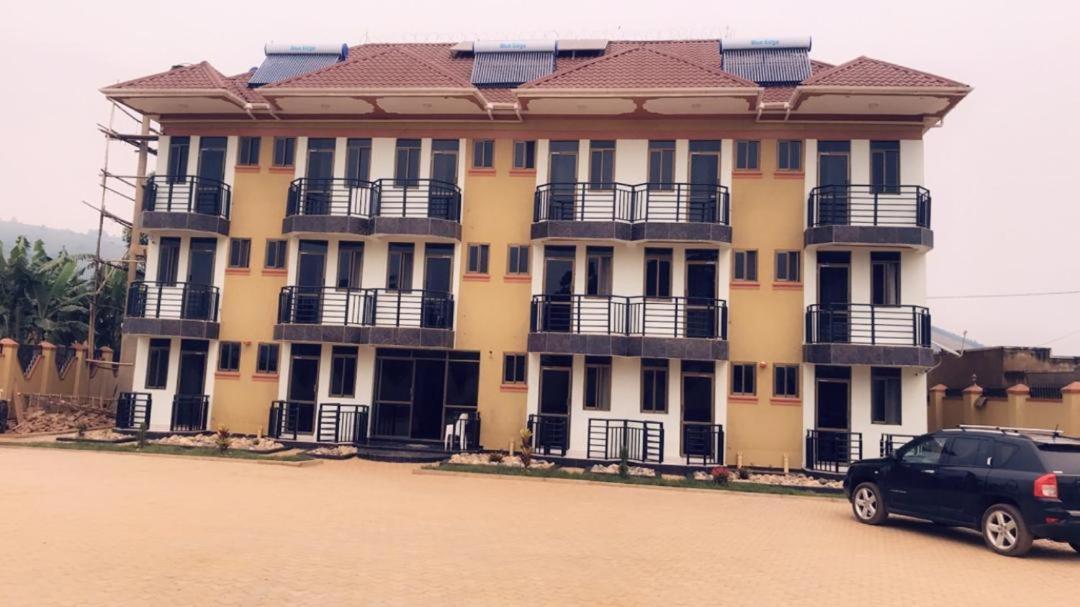 Golden View Hotel Ibanda Bagian luar foto