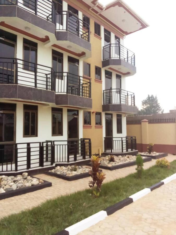 Golden View Hotel Ibanda Bagian luar foto